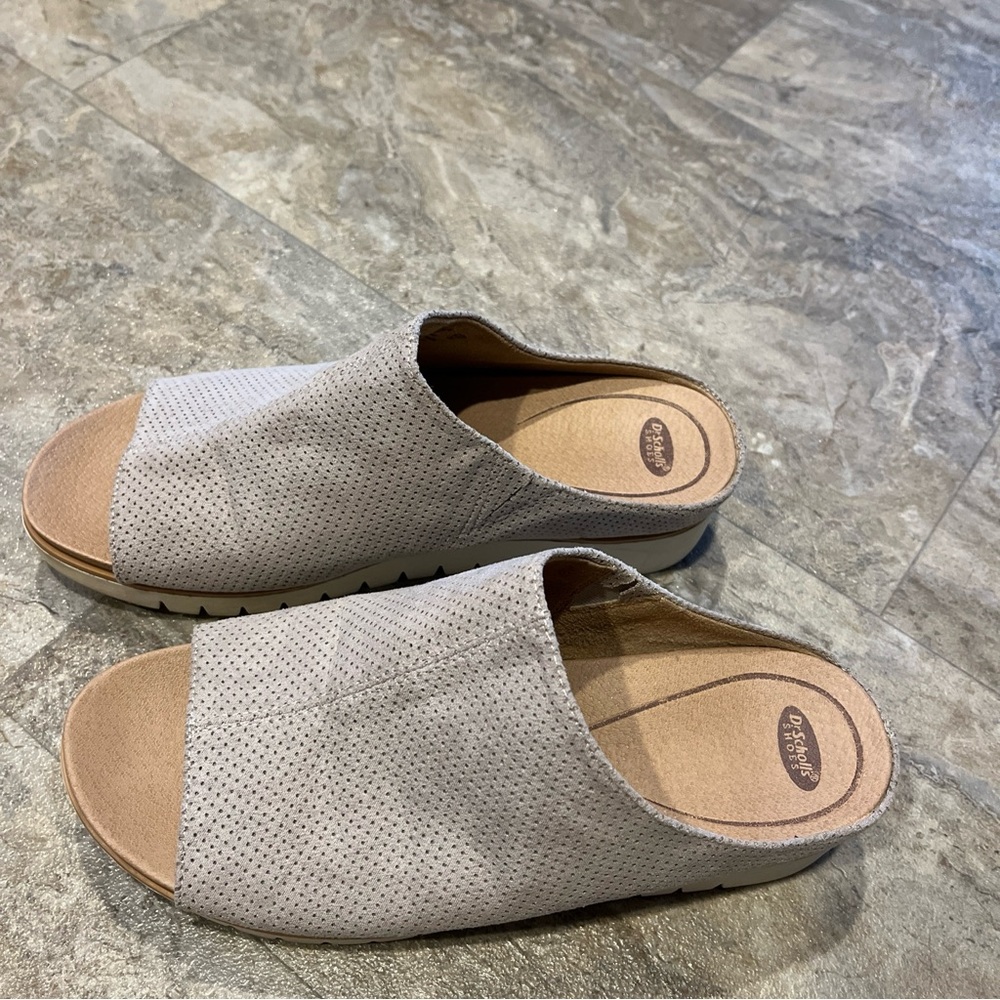 Dr. Scholl's Women 8M Go For It Slide Beige Slip On Sandal Shoe Comfort Wedge.